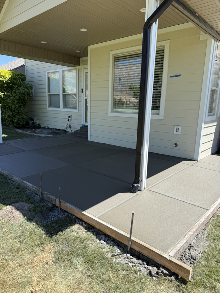Concrete & Hardscape Contractor in Layton, Utah hardscape and concrete project by EC Hardscape & Concrete