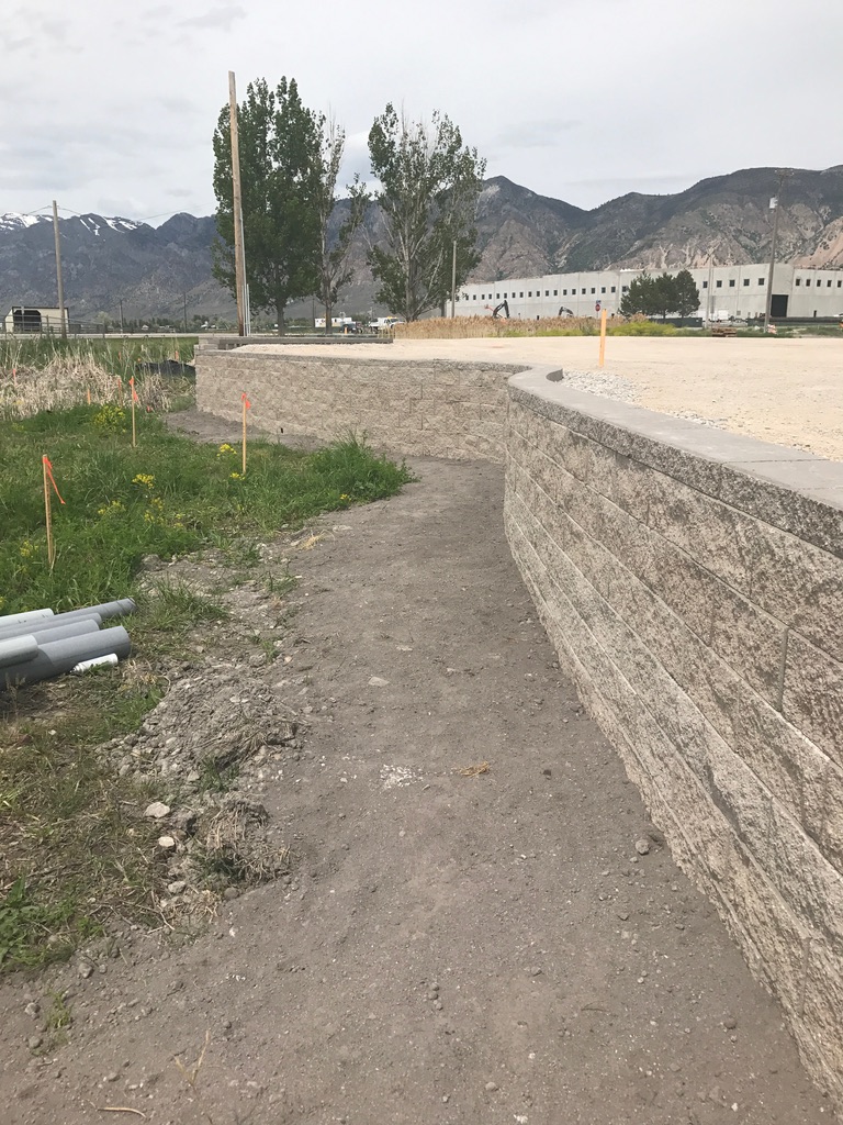 Sitting Benches & Seat Walls project by EC Hardscape & Concrete